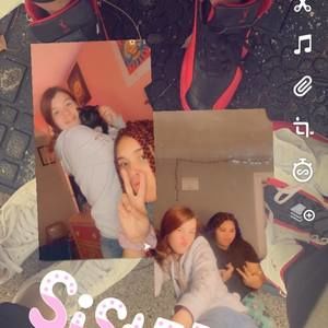 Meet your Posher, Caroline